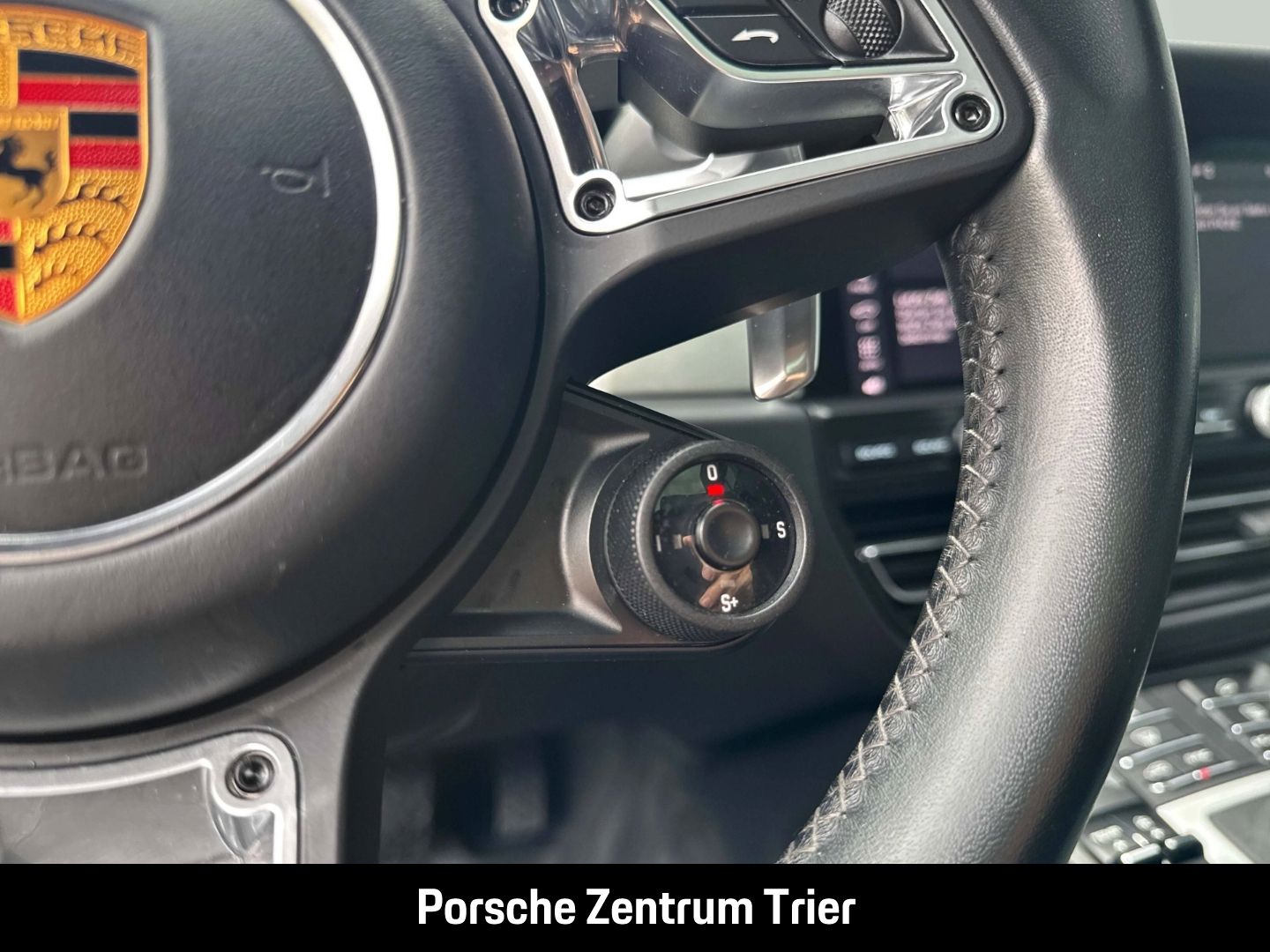 Porsche Macan Turbo Sportabgasanlage Surround-View PASM foto 19