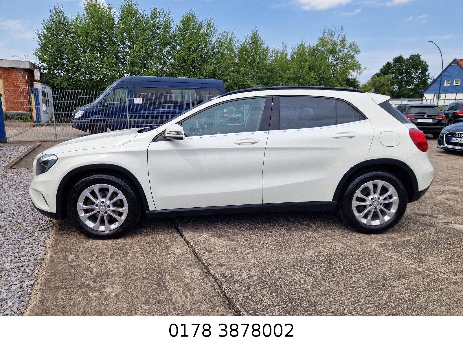 Mercedes-Benz GLA 200 Style AHK