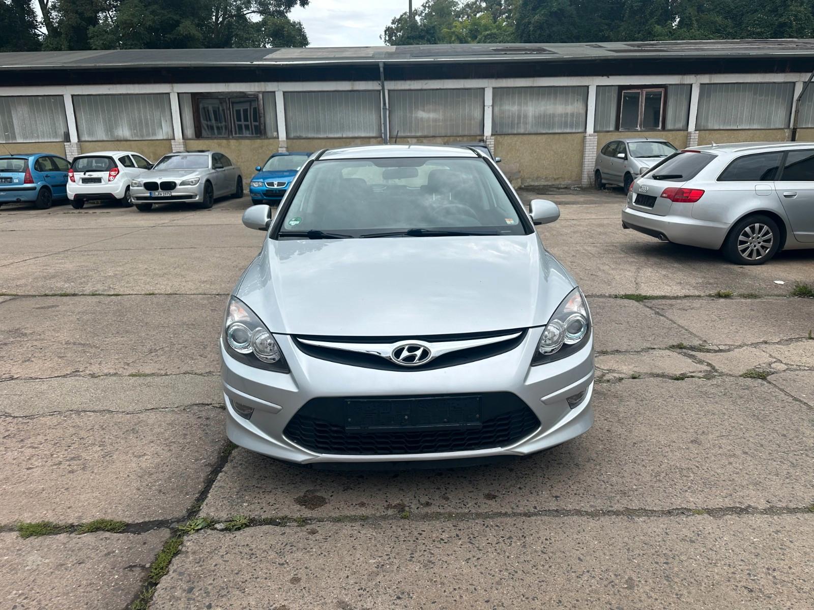Hyundai i30 1.6 CRDi 85KW,EURO5,KLIMA,TÜVbis01/2028