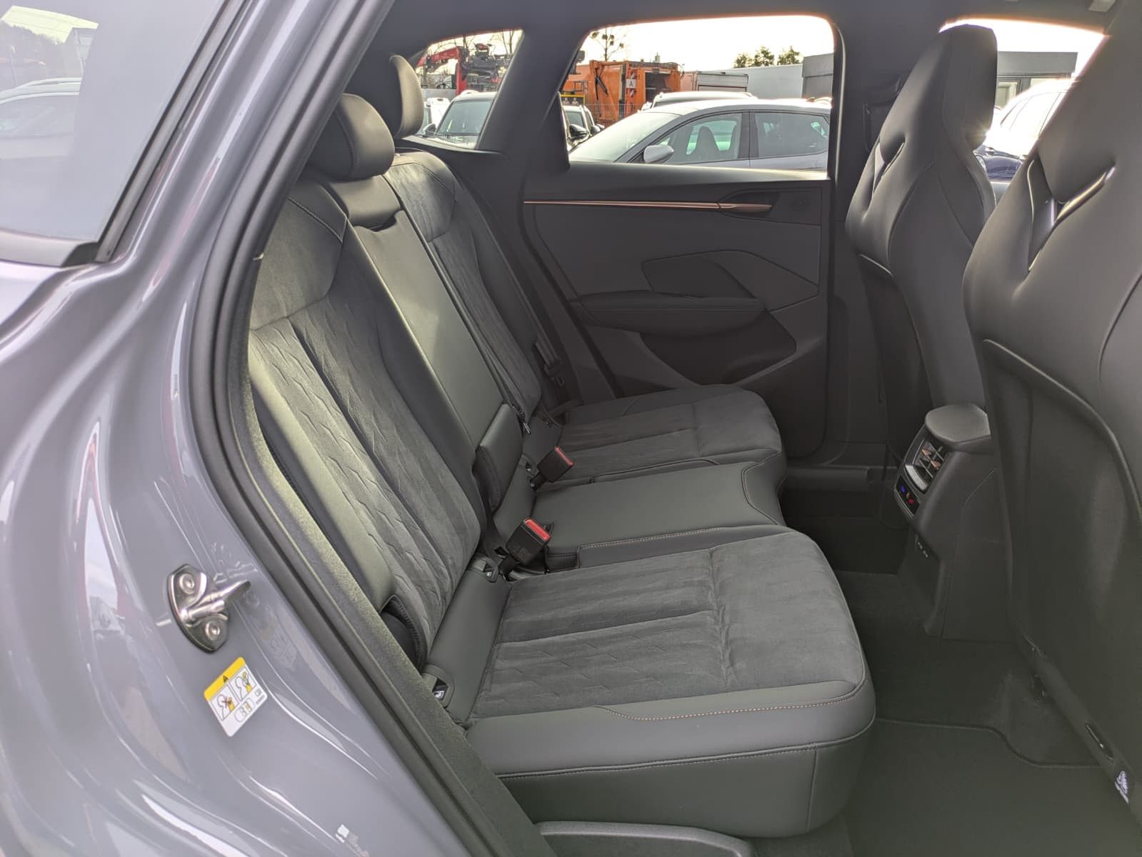 Fahrzeugabbildung CUPRA Terramar 2.0 TSI 4D VZ HUD*MATRIX*PANO*DCC*20"