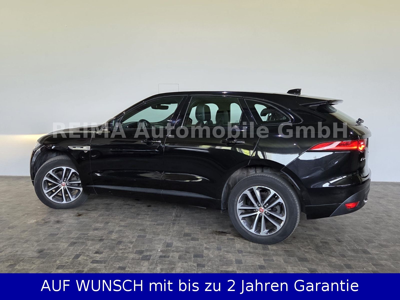 Fahrzeugabbildung Jaguar F-PACE R-Sport AWD, Pano, Meridian,