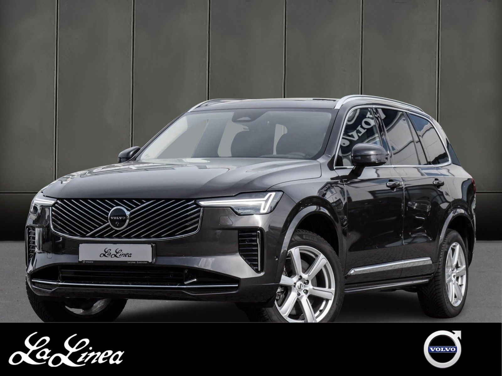 Volvo XC90 T8 Plug-In Hybrid AWD Ultra Bright Reskin