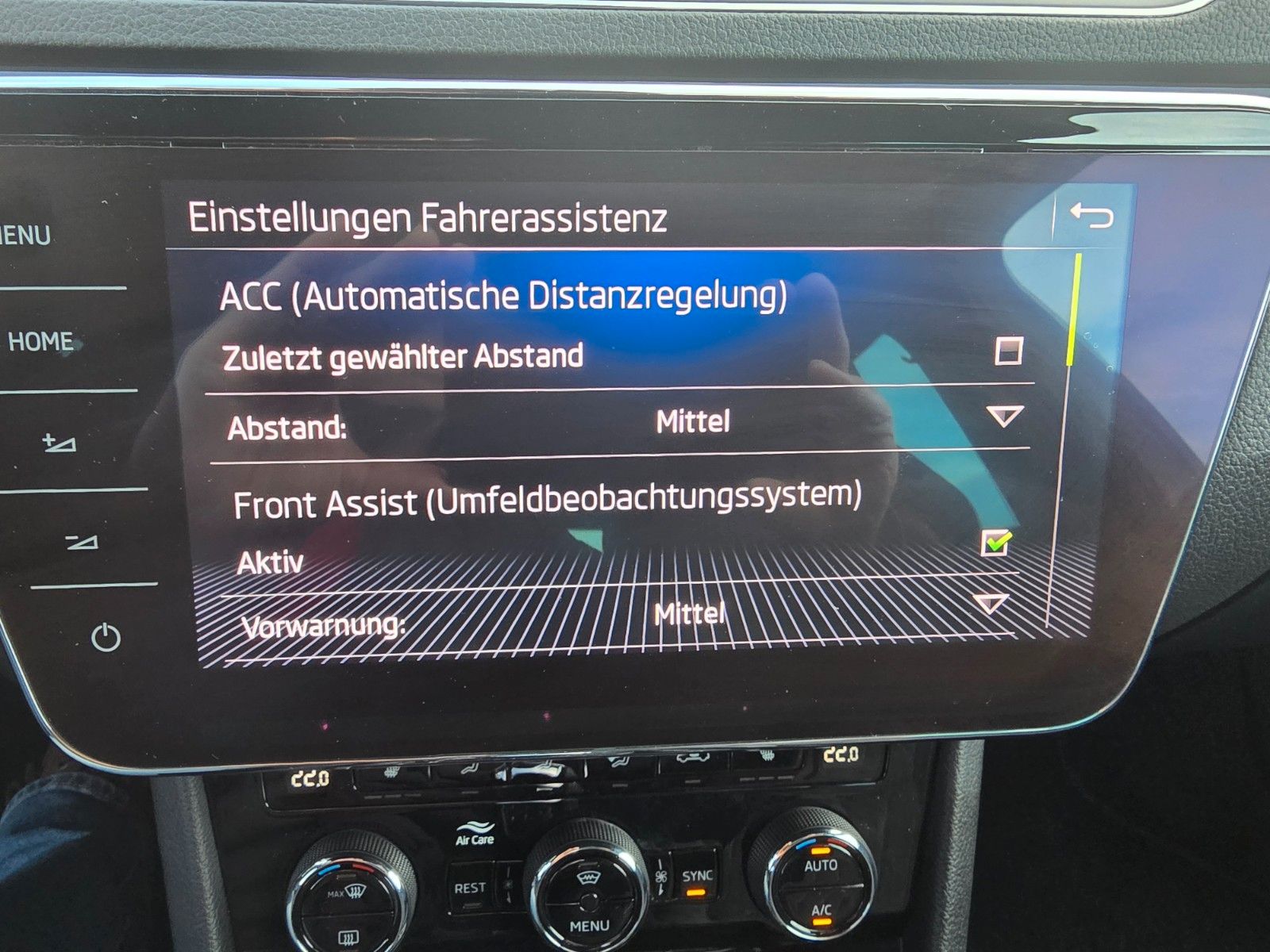 Skoda Superb Combi Sportline 4x4 LED ACC 4xSHZ foto 12