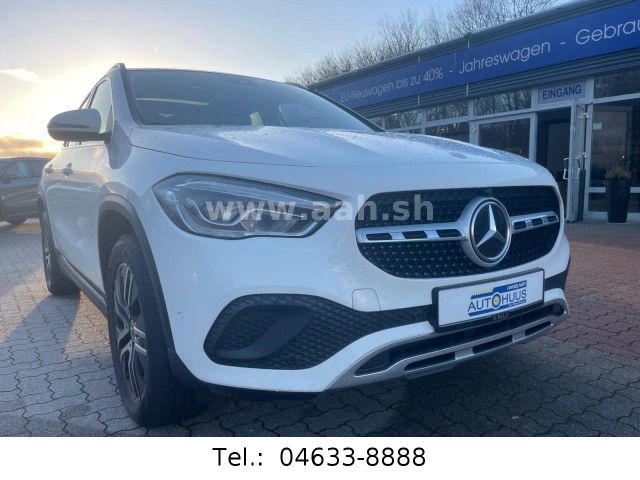 Mercedes-Benz GLA 200 Progressive nur 23TKm Scheckheft gepfl.