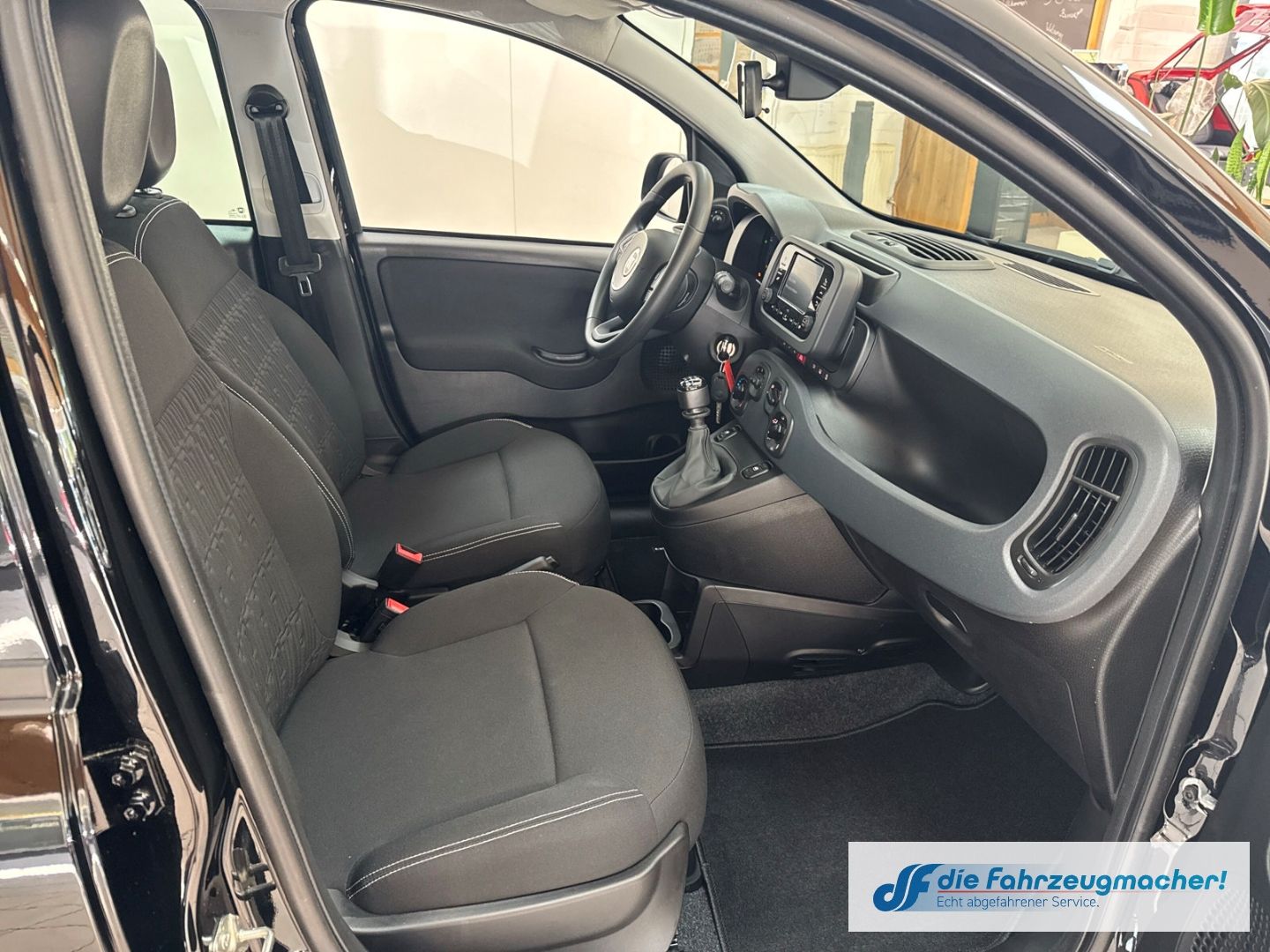 Fahrzeugabbildung Fiat Pandina Hybrid Tempomat Icon Digitales Cockpit D
