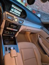 Mercedes-Benz E220 - weiße Mercedes-Benz 200