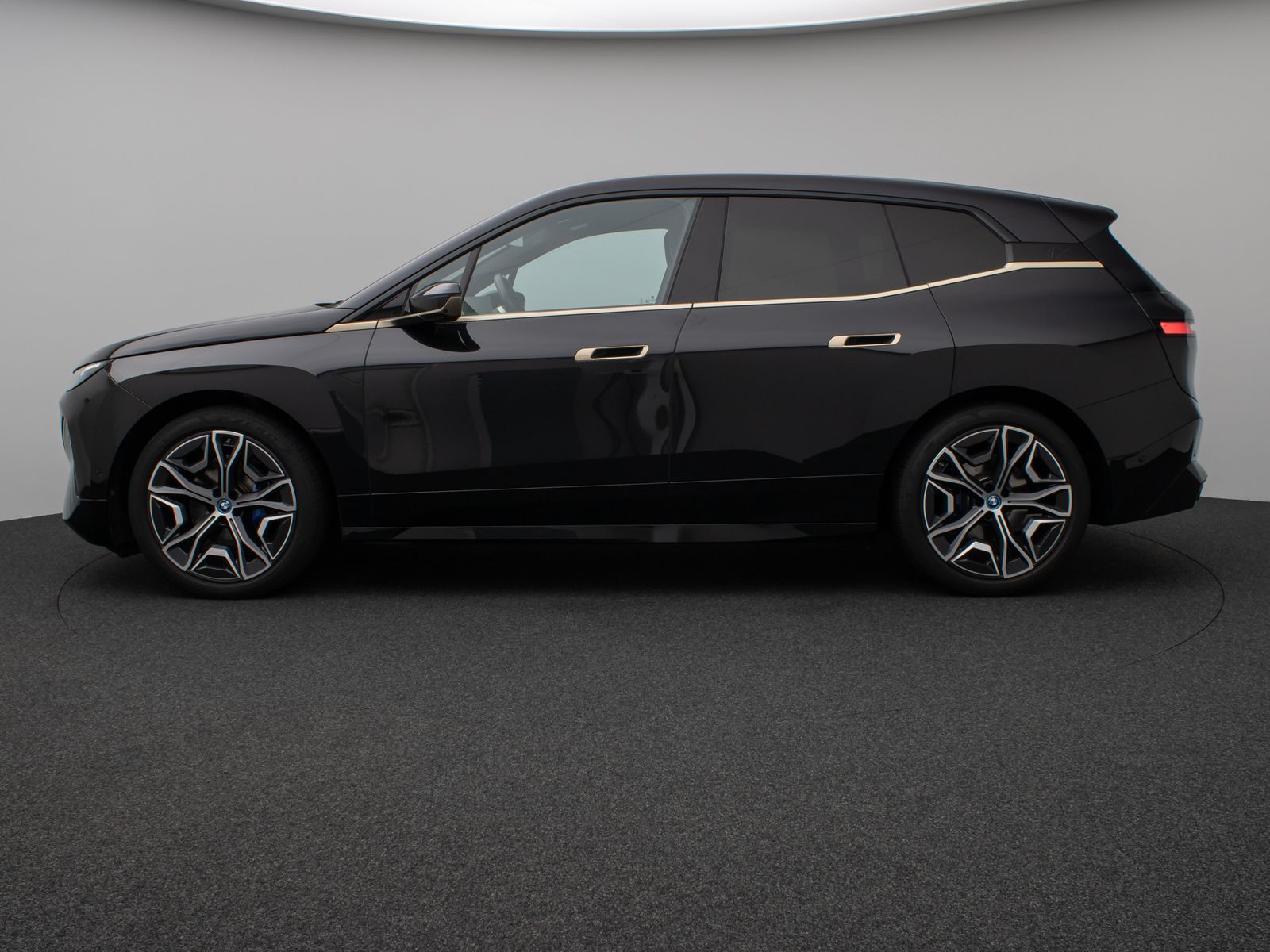 Fahrzeugabbildung BMW iX xD40 Edition Sport 360°Laser SkyLounge 22Zoll