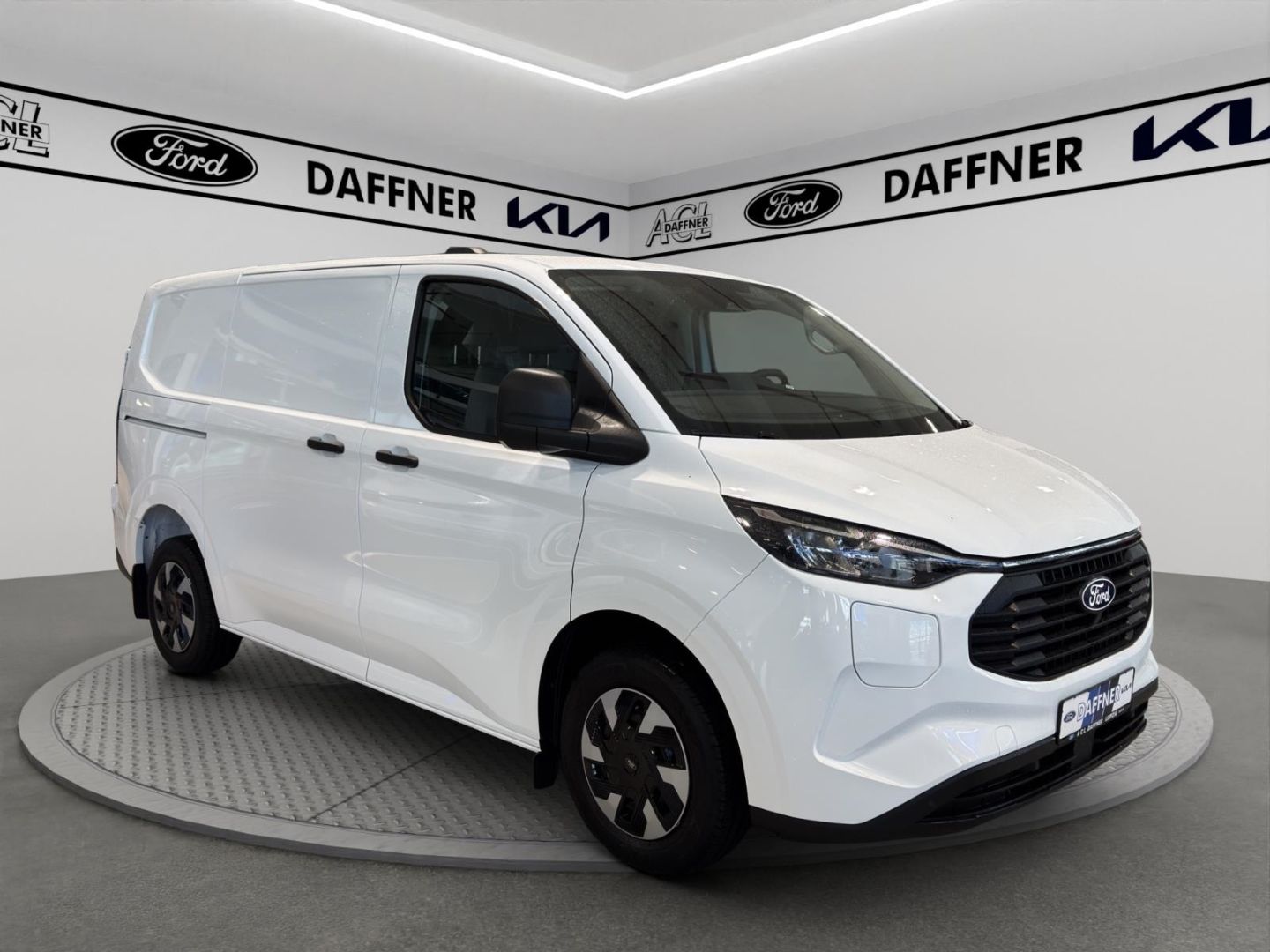 Fahrzeugabbildung Ford Transit Custom Kasten 320 L1 Trend FWD Plug-in H