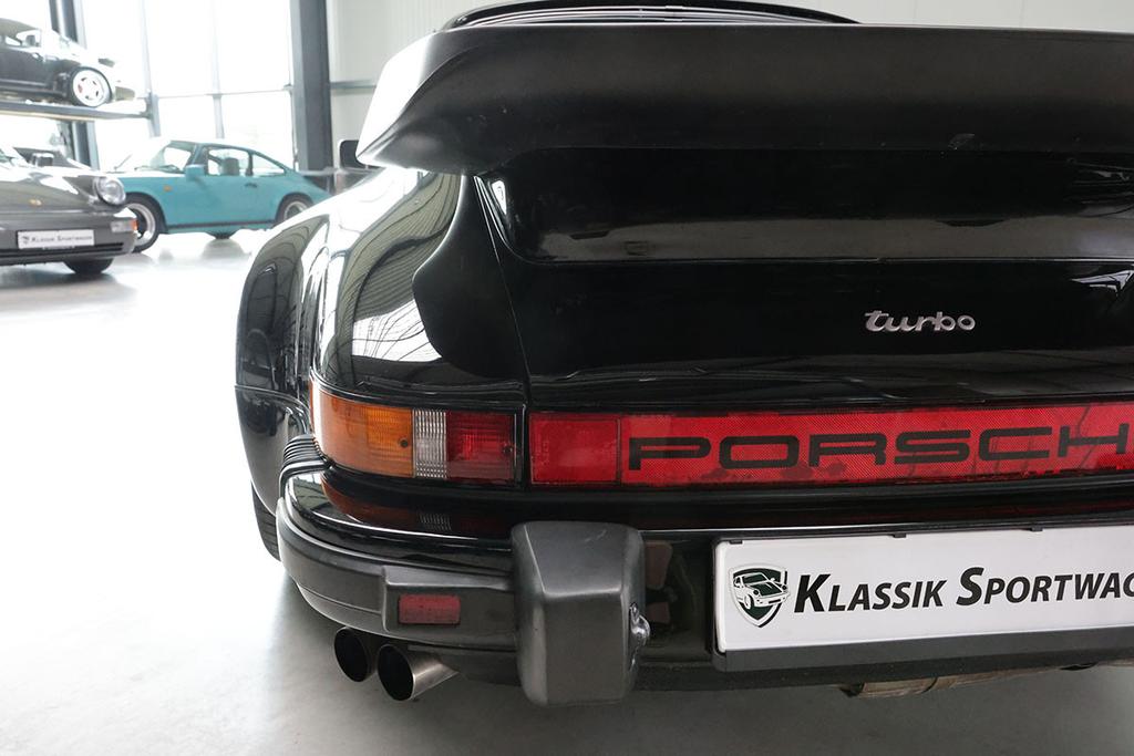 Porsche 930
