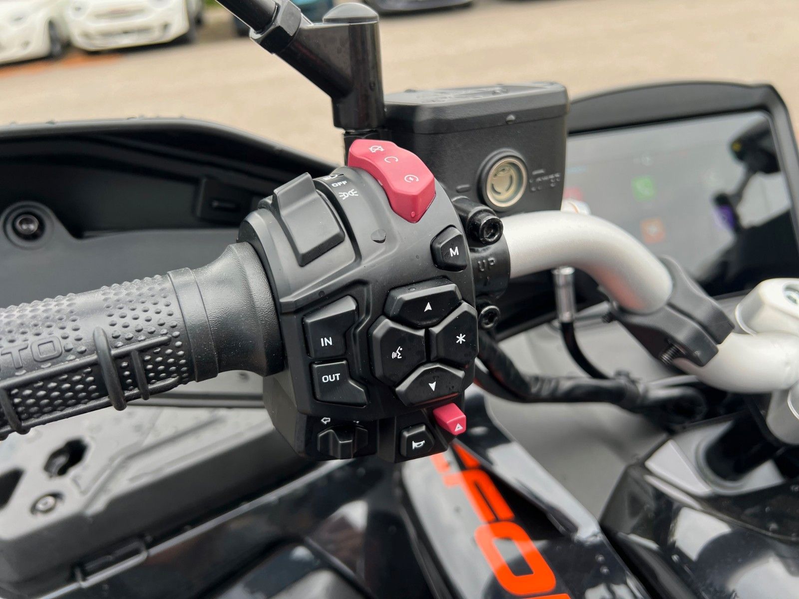 Fahrzeugabbildung CFMOTO CFMOTO CFORCE 1000 PRO ABS