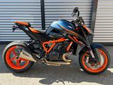 KTM 1290 SUPER DUKE R EVO / TECH PACK / AKRAPOVIC - KTM BLAU