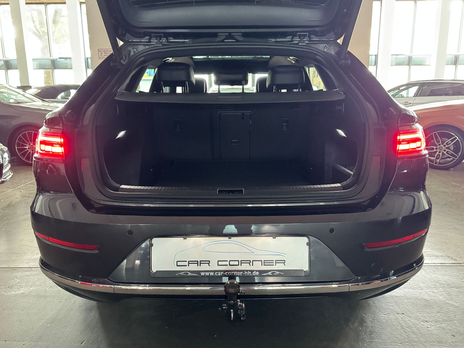 Fahrzeugabbildung Volkswagen ARTEON SB DSG ELEGANCE PANO IQ-LIGHT VW GARANTIE