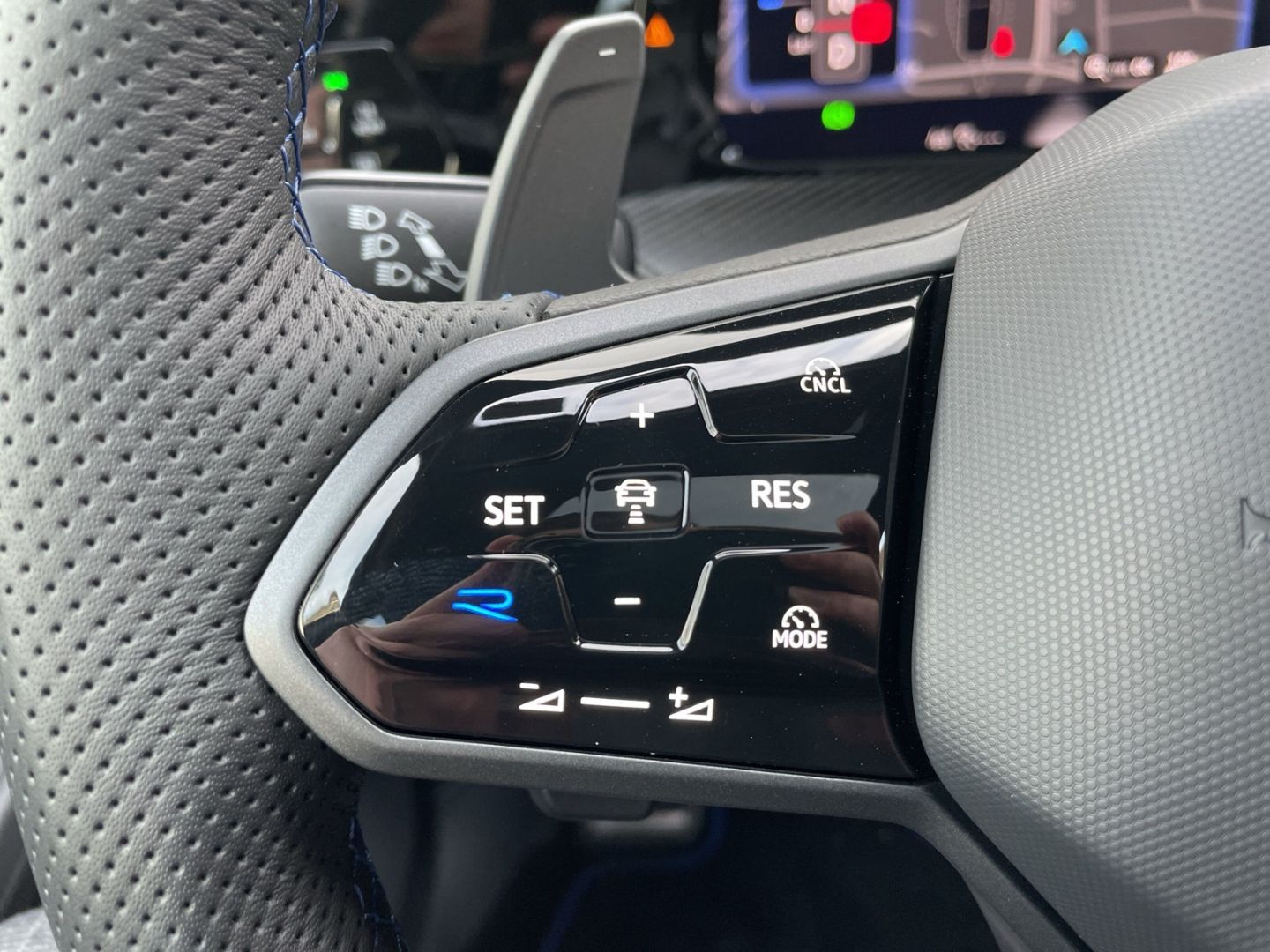 Golf R VIII 2.0 4Motion Black Edition Akrapovice