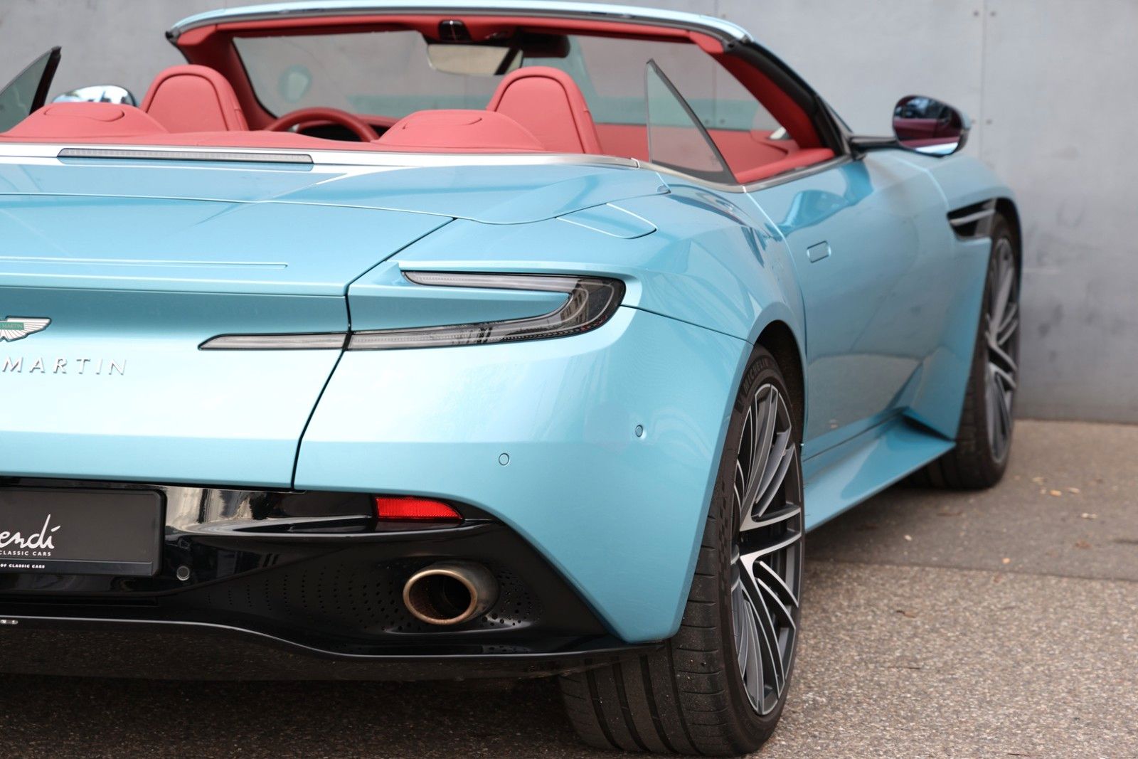 Aston Martin DB12 Volante 1. Hand foto 13