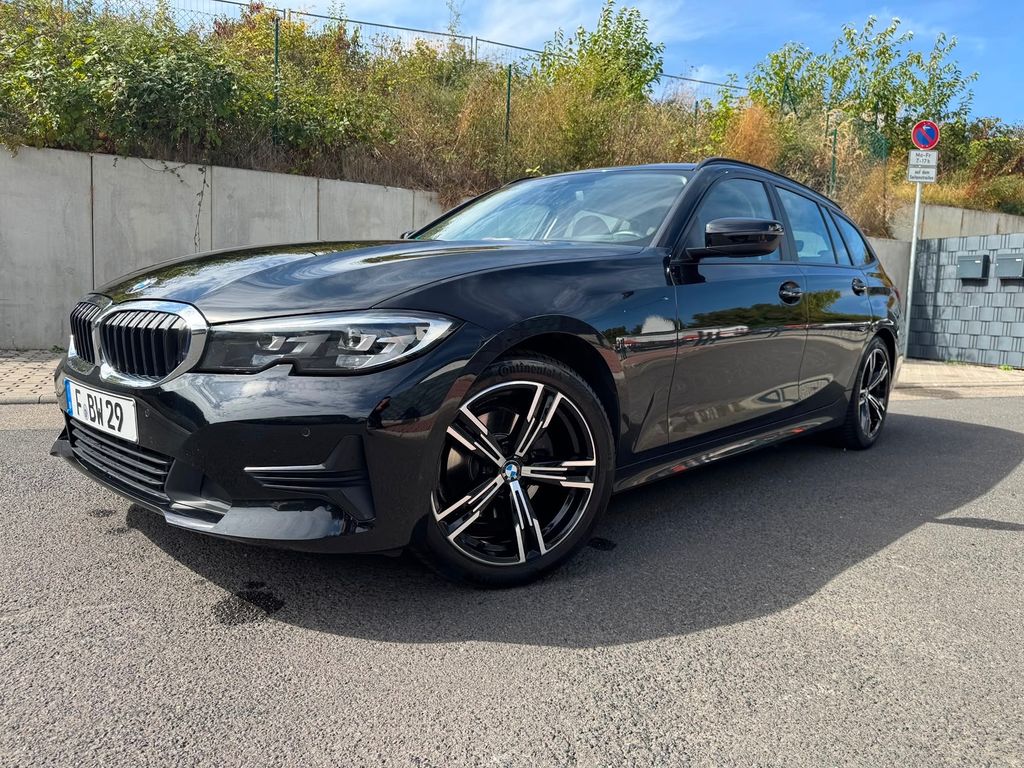 Image of BMW 320
