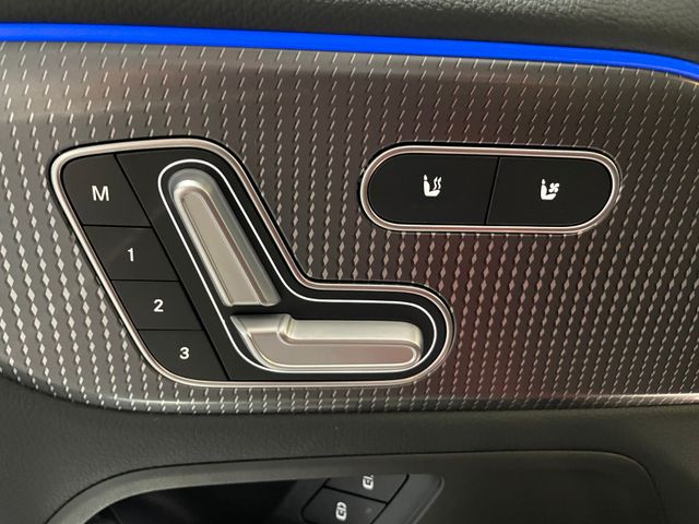 Fahrzeugabbildung Mercedes-Benz GLA 250 4M Head-Up/Multikontursitz/Standheiz/AHK