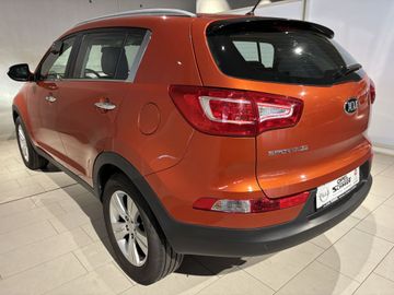 Fotografie 12 des Kia Sportage 2.0 CVVT 2WD Automatik Vision