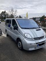 Opel Vivaro 9-Sitzer Camper / Transporter / Bulli - gebrauchte Opel Vivaro aus dem Jahr 2004