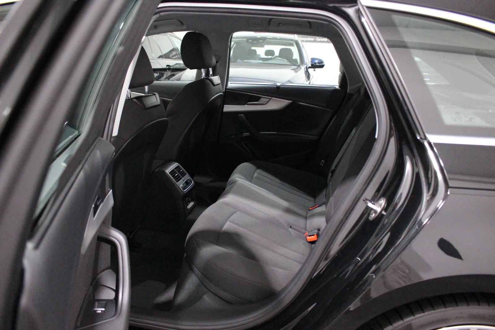 Audi A4 Avant 40 TFSI Sport S-Line NAVI LED 19" TOP