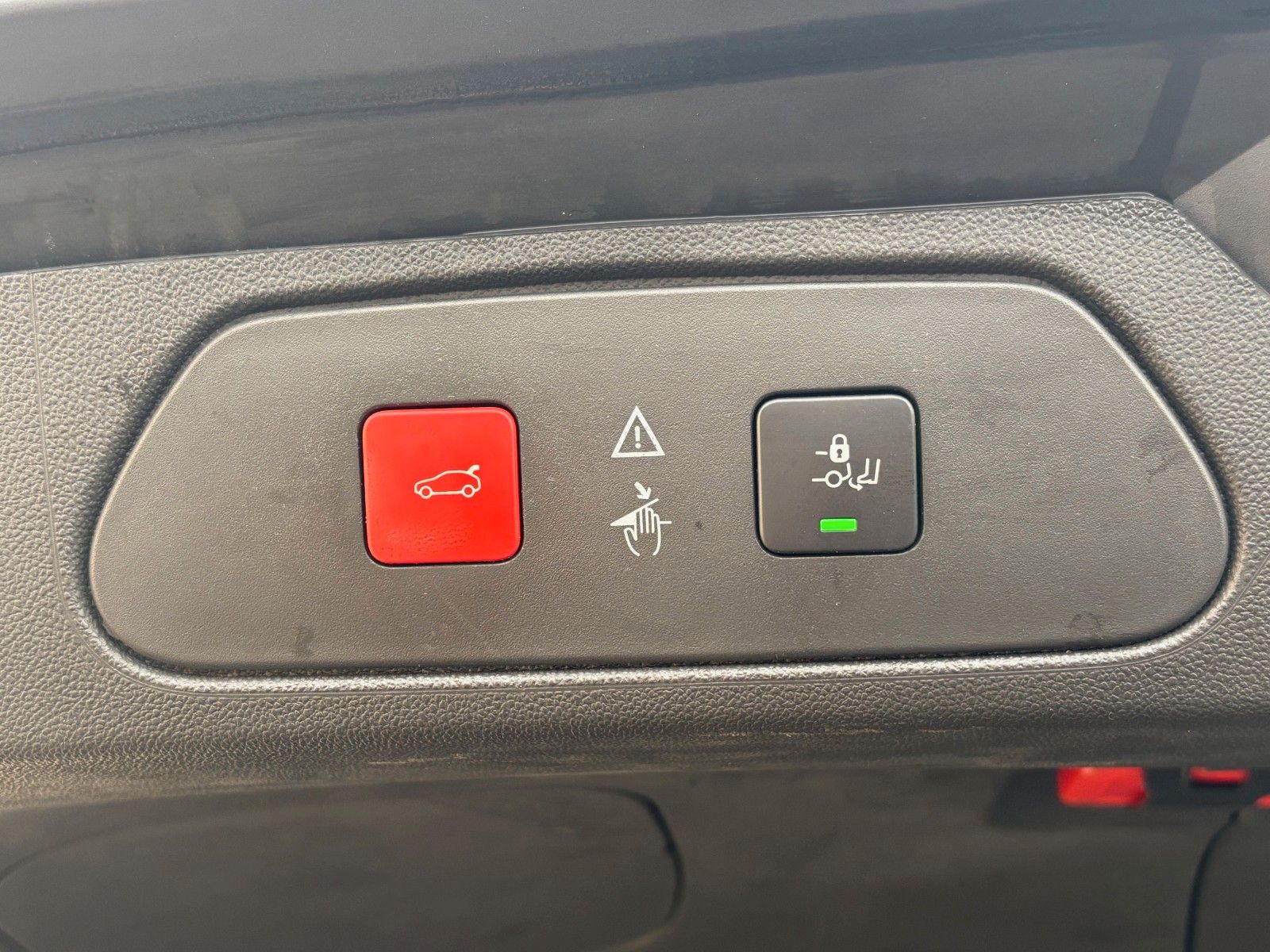 Fahrzeugabbildung Opel Grandland (X) Aut Navi Leder SPORTSITZE LED 1.HD