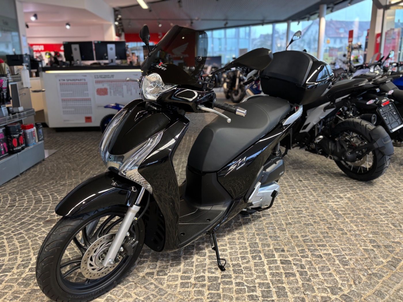 Fahrzeugabbildung Honda SH 125 i sehr gepflegt,