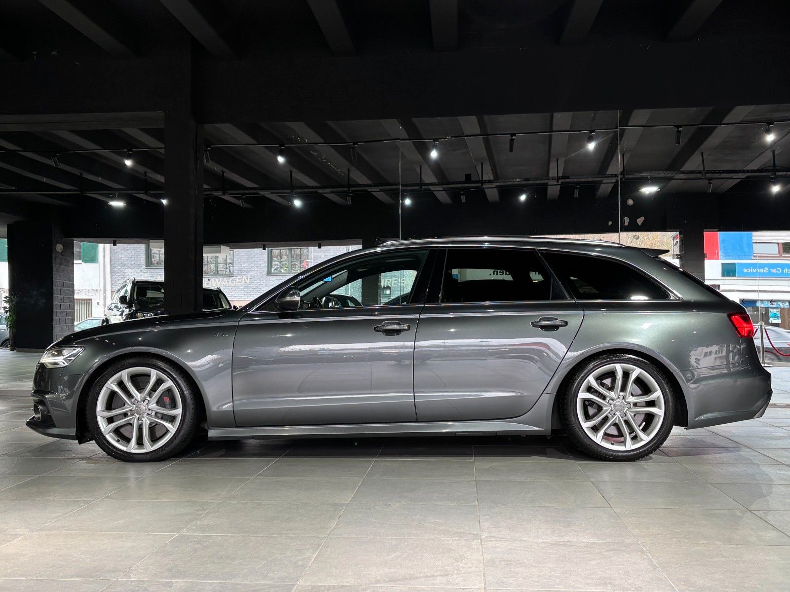 Fahrzeugabbildung Audi S6 Avant 4.0 TFSI *Panorama*Memory*K-Entry