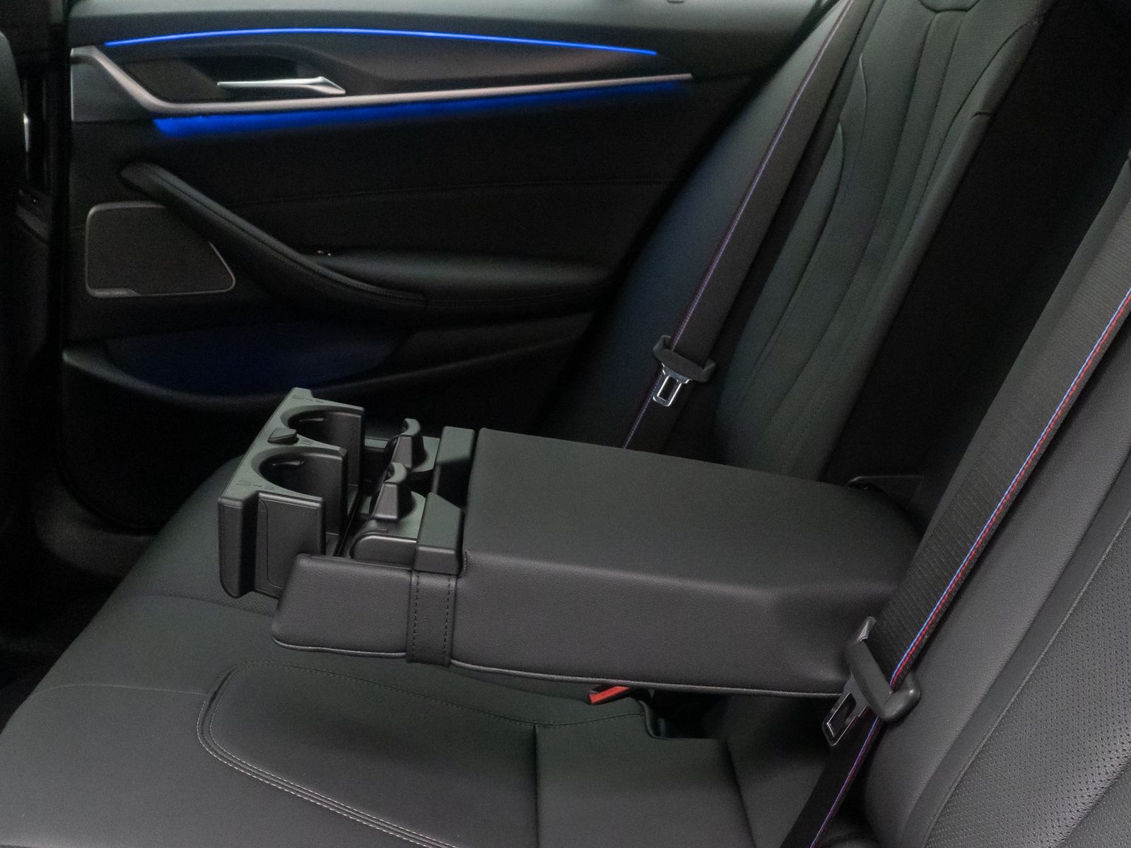 Fahrzeugabbildung BMW 530d M Sport DAB Kamera Laser AHK Komfort Alarm