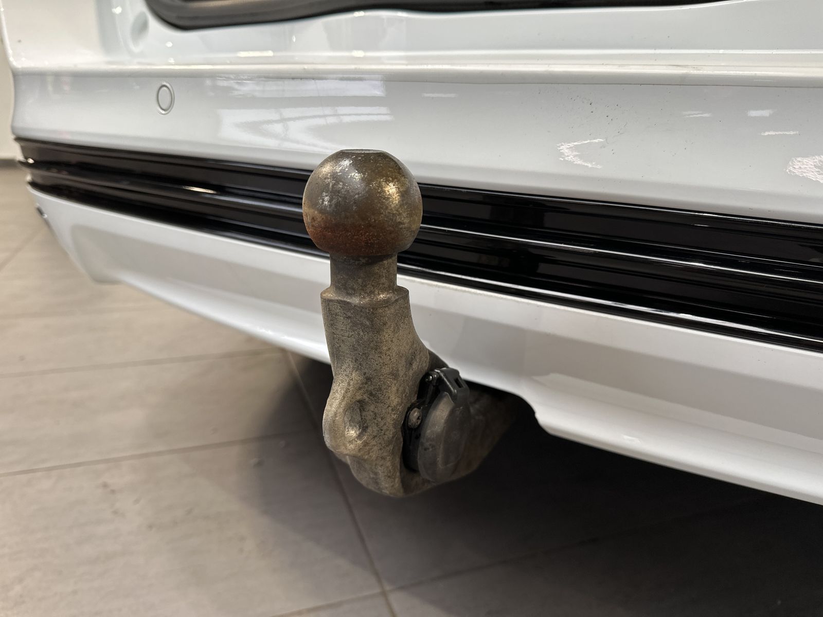 Fahrzeugabbildung Ford Mondeo Turnier 2.0 EB Aut.Titanium NAV+AHK+PP+VC