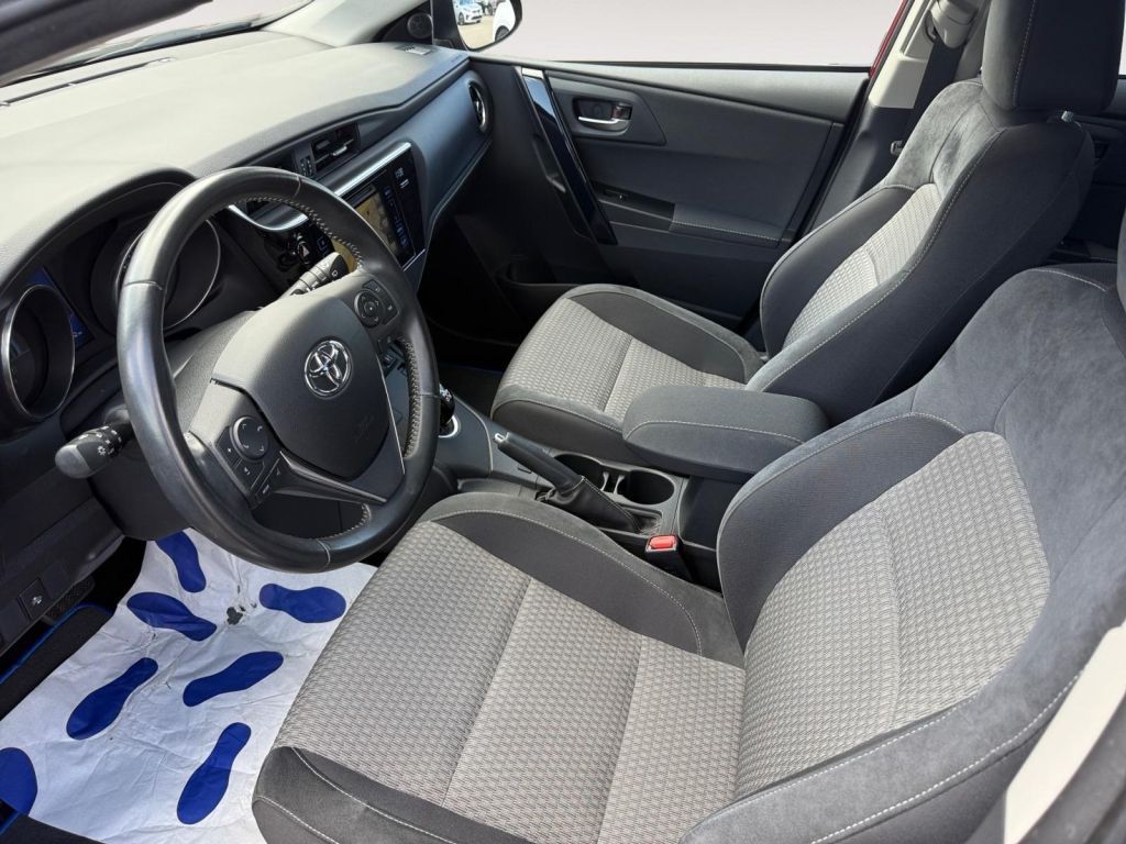 Fahrzeugabbildung Toyota Auris 1.8 VVT-i Hybrid Automatik Edition-S