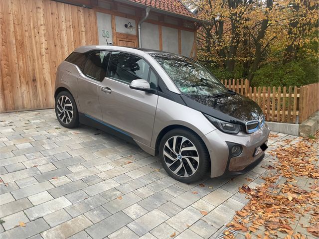 BMW i3 60 Ah - ACC LED Navi Kamera Sitzheizung Loft