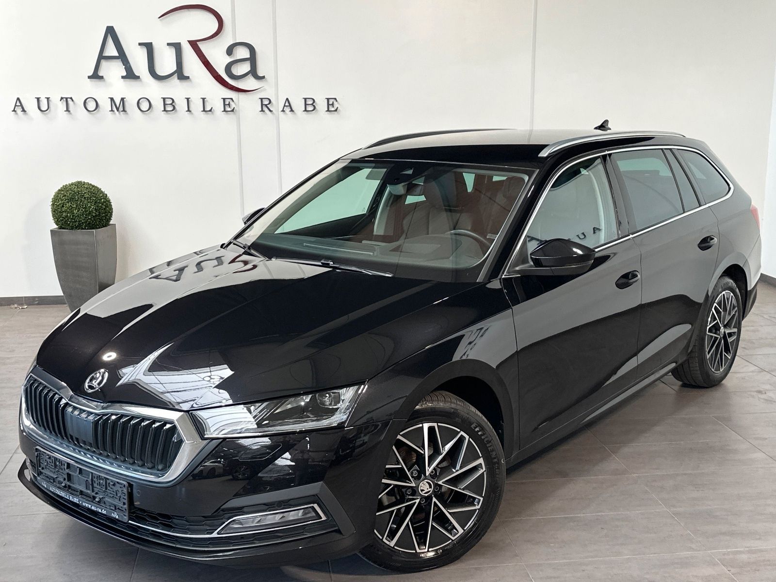 Skoda Octavia Combi 2.0 TDI DSG Style NAV+LED+ACC+HUD imagem 2