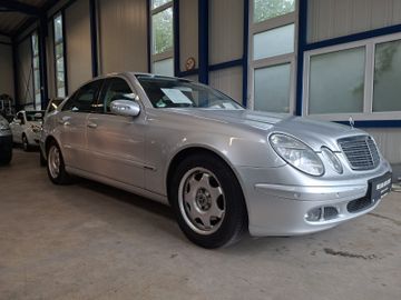 Mercedes E 200 - 1