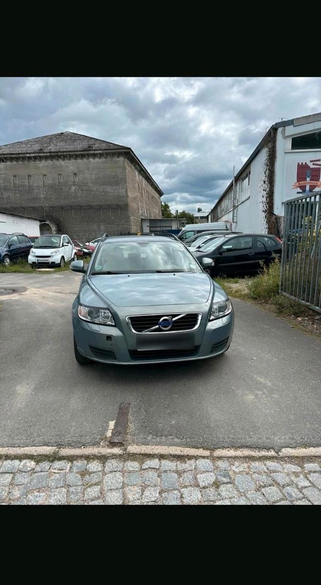 Volvo V50 2010 — вигляд ззаду