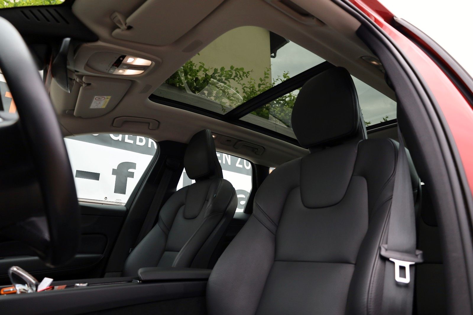 Fahrzeugabbildung Volvo XC60 Plus Bright T6 AWD,Leder,Navi,LED,SH,Panora