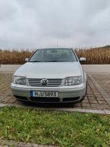 Volkswagen Bora 1.6 Basis Basis - Volkswagen Bora Basis mit Benzin-Antrieb