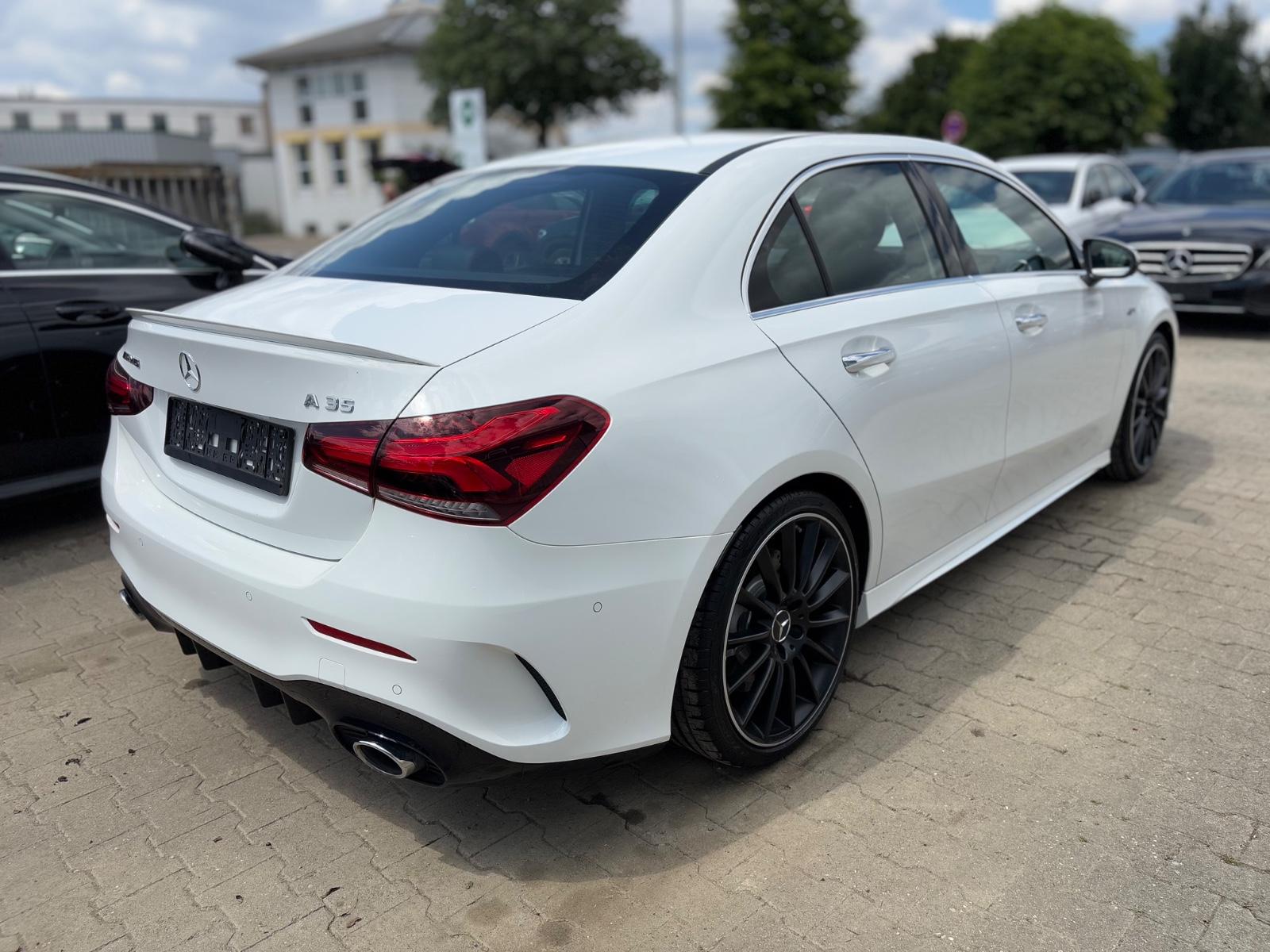 Mercedes-Benz A35 AMG 4Matic Lim.|Neuwagen|Rechtslenker|Extras