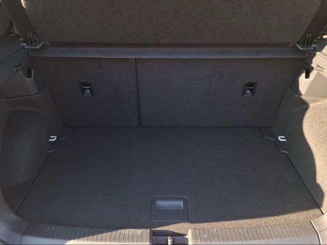 T-CROSS 1.5 TSI DSG R-LINE IQ.LIGHT+APP+NAVI+CAM