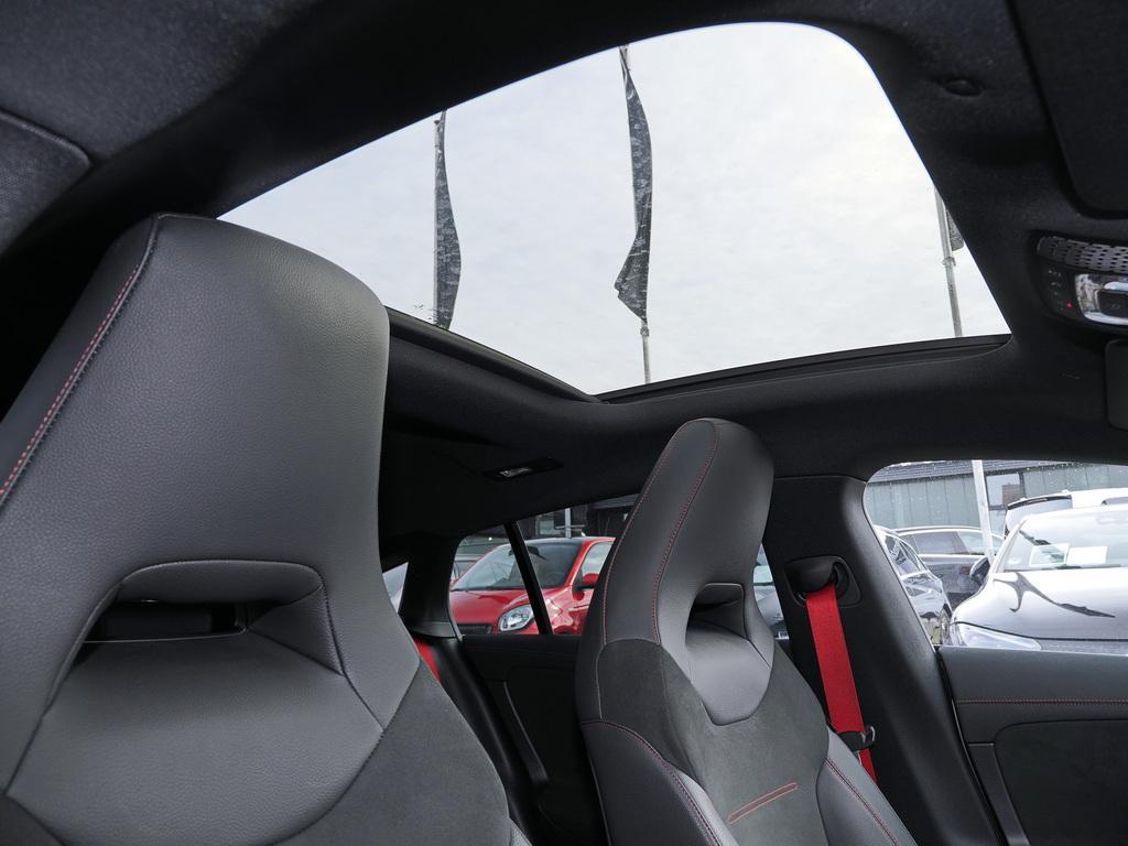 Mercedes-Benz CLA 35 AMG 4M SB HUD PANO SOUND AHK MULTI 360°, миниатюра 13