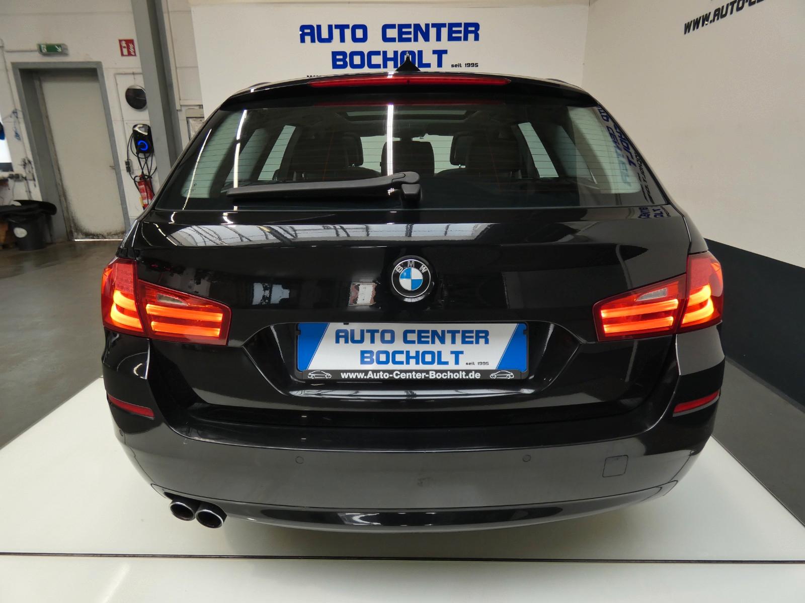 BMW 525 2011 — вигляд ззаду
