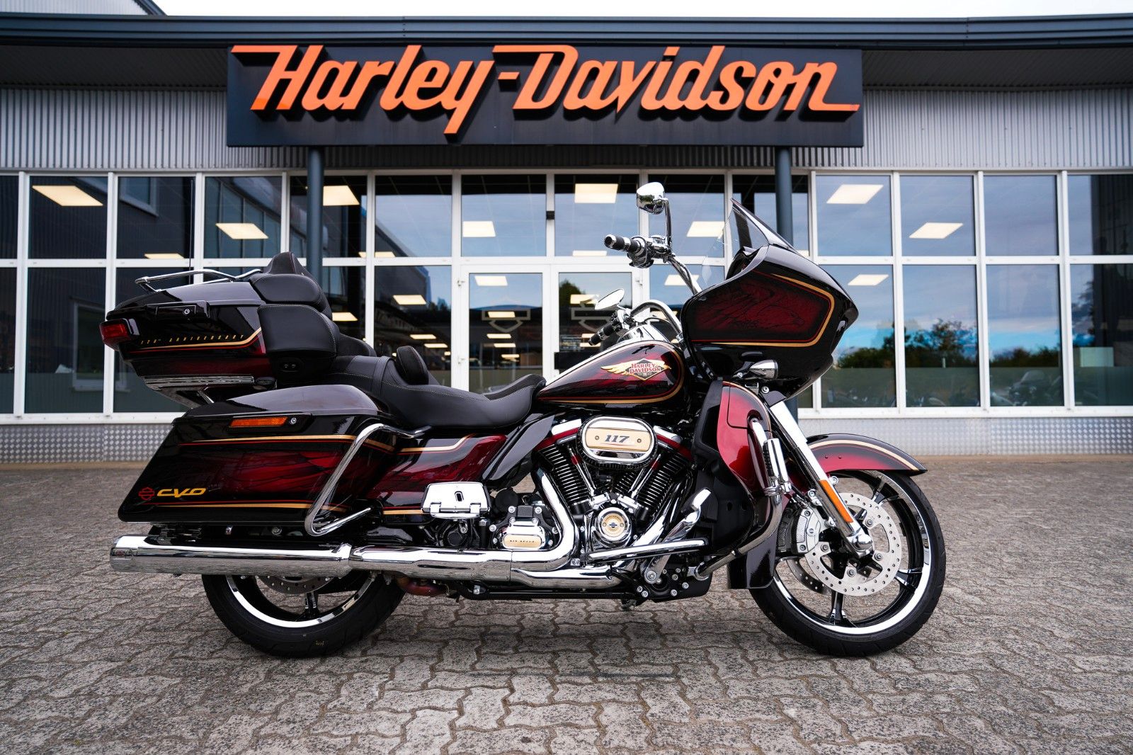 Fahrzeugabbildung Harley-Davidson FLTRKSE CVO Road Glide Ltd - 120th Anniversary