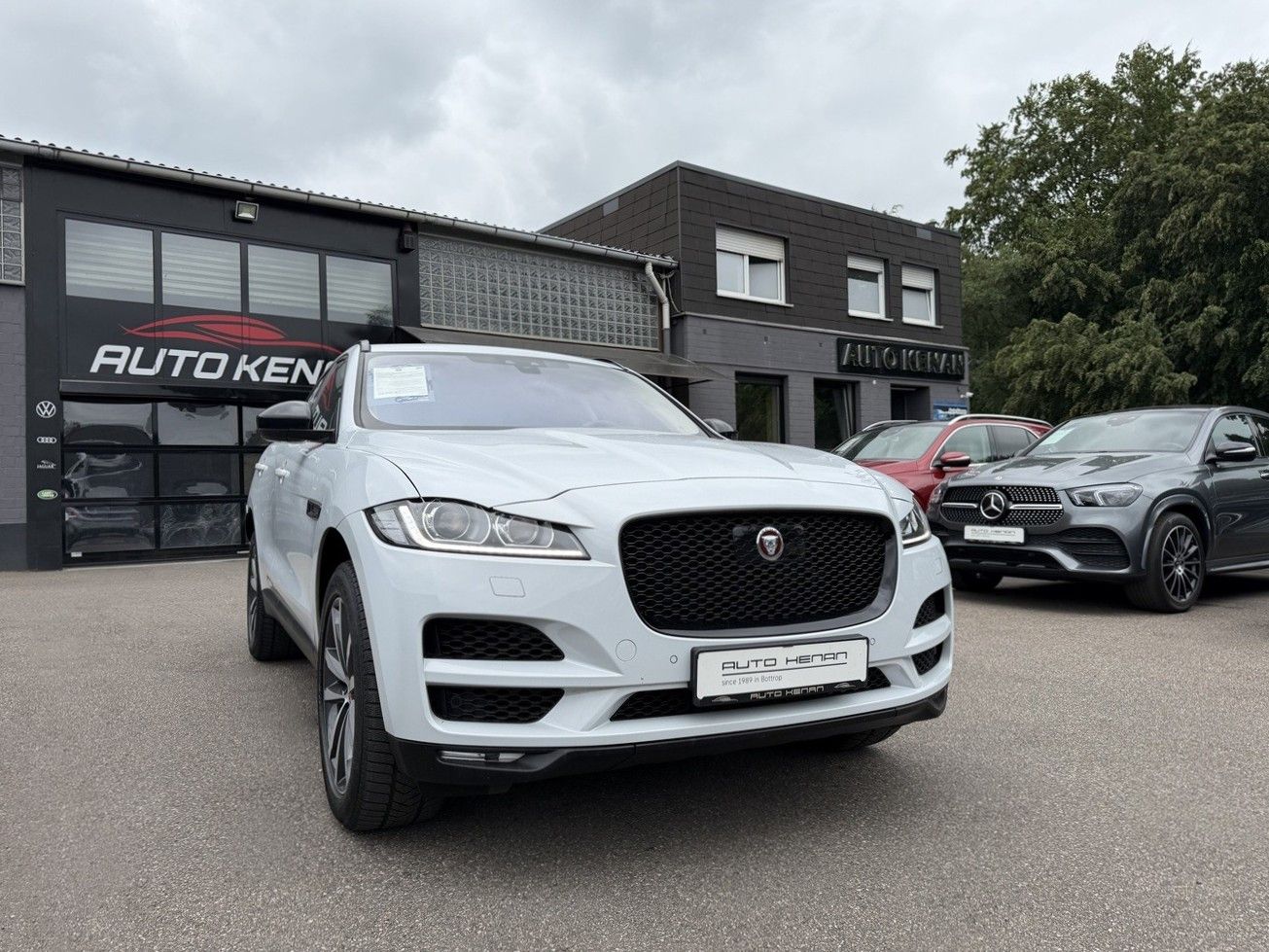 JAGUAR F-Pace