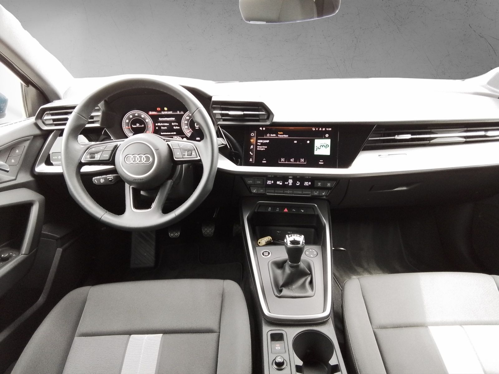 Fahrzeugabbildung Audi A3 Sportback 35 TFSI advanced MATRIX ACC NAVI AV