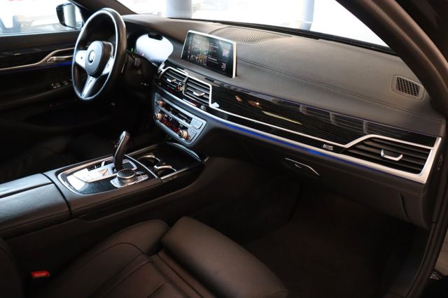 Fahrzeugabbildung BMW 730 d xDrive M Sportpaket|CARBON-CORE|360°|H-UP|