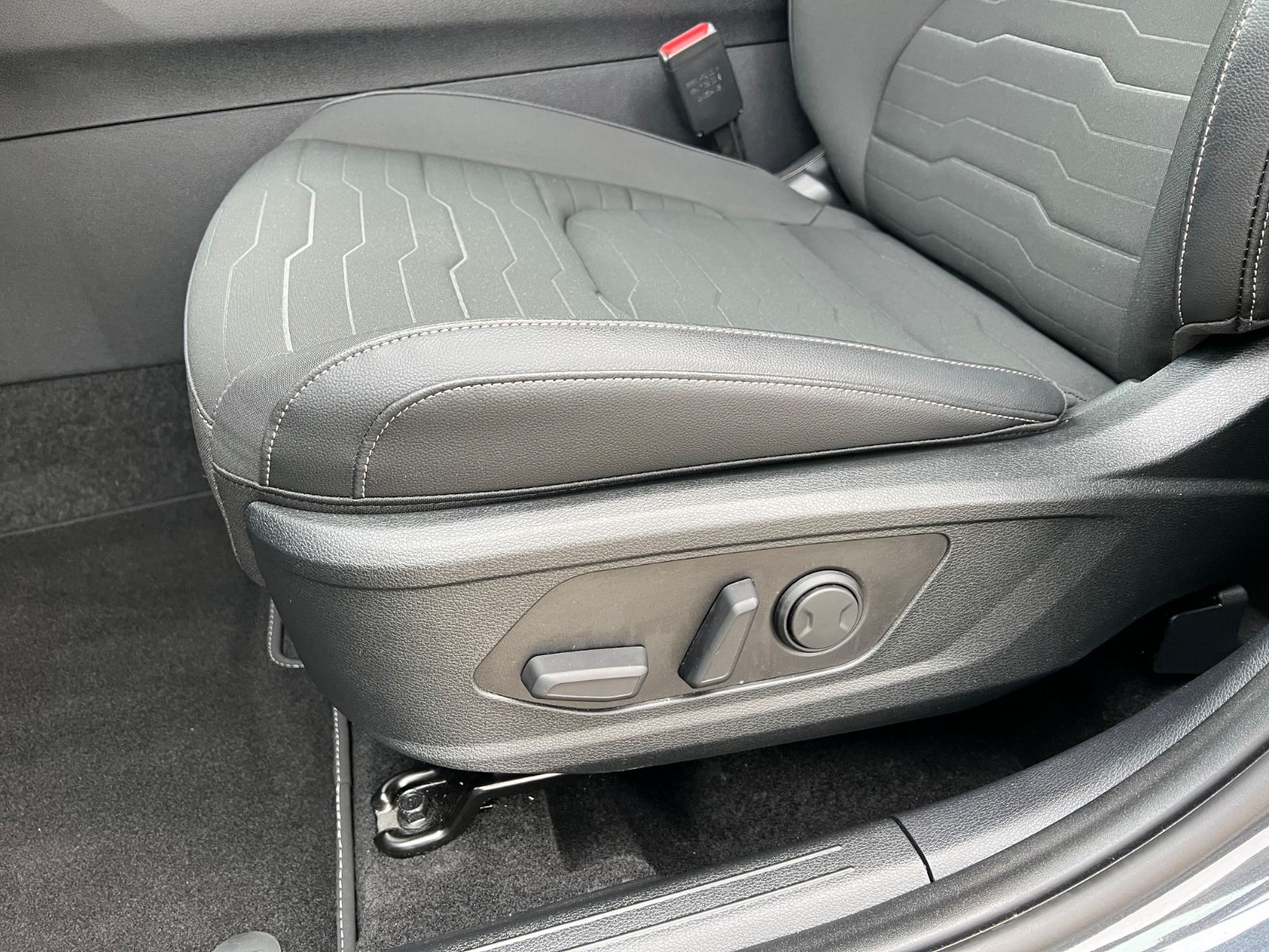 Fahrzeugabbildung Kia Sportage 1.6 T-GDI EcoDyn. 118kW Vision DCT AWD