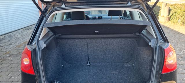 VW Golf V Lim. Trendline*KLIMA* Bild 7