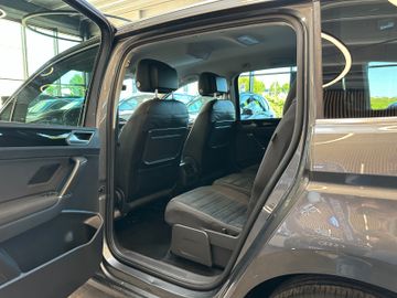MYAUTOCENTER – Gebraucht- und Jahreswagen mit Werkstattservice in Pfaffenhofen Volkswagen Touran *7.SITZER*STANDHZ*MASSAGE*AHK*KEYLESS*