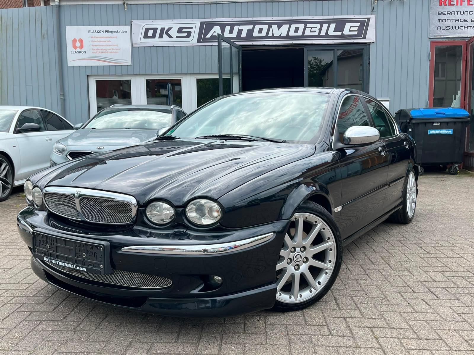 Jaguar X-Type 3.0 V6 Executive 230PS NAVI SHZG LEDER