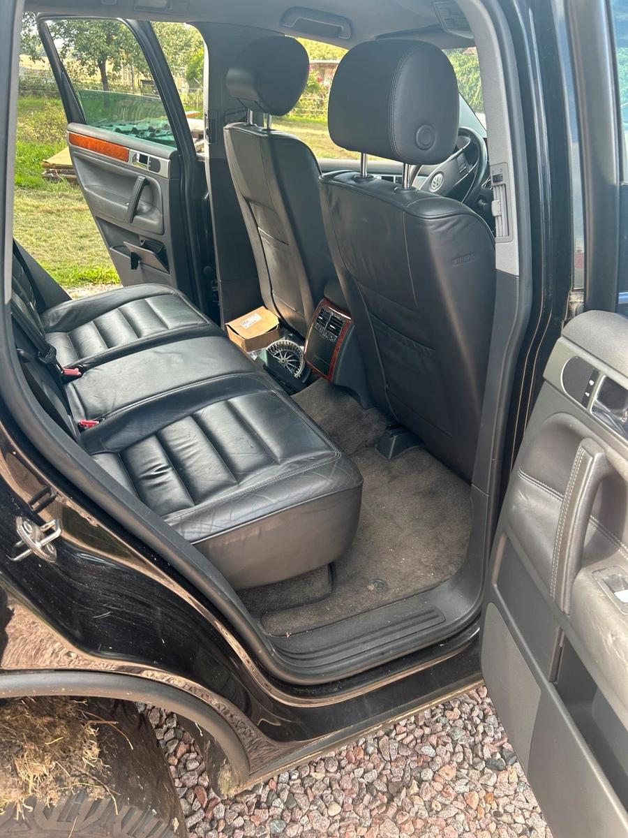 Volkswagen Touareg 2004 — photo 12
