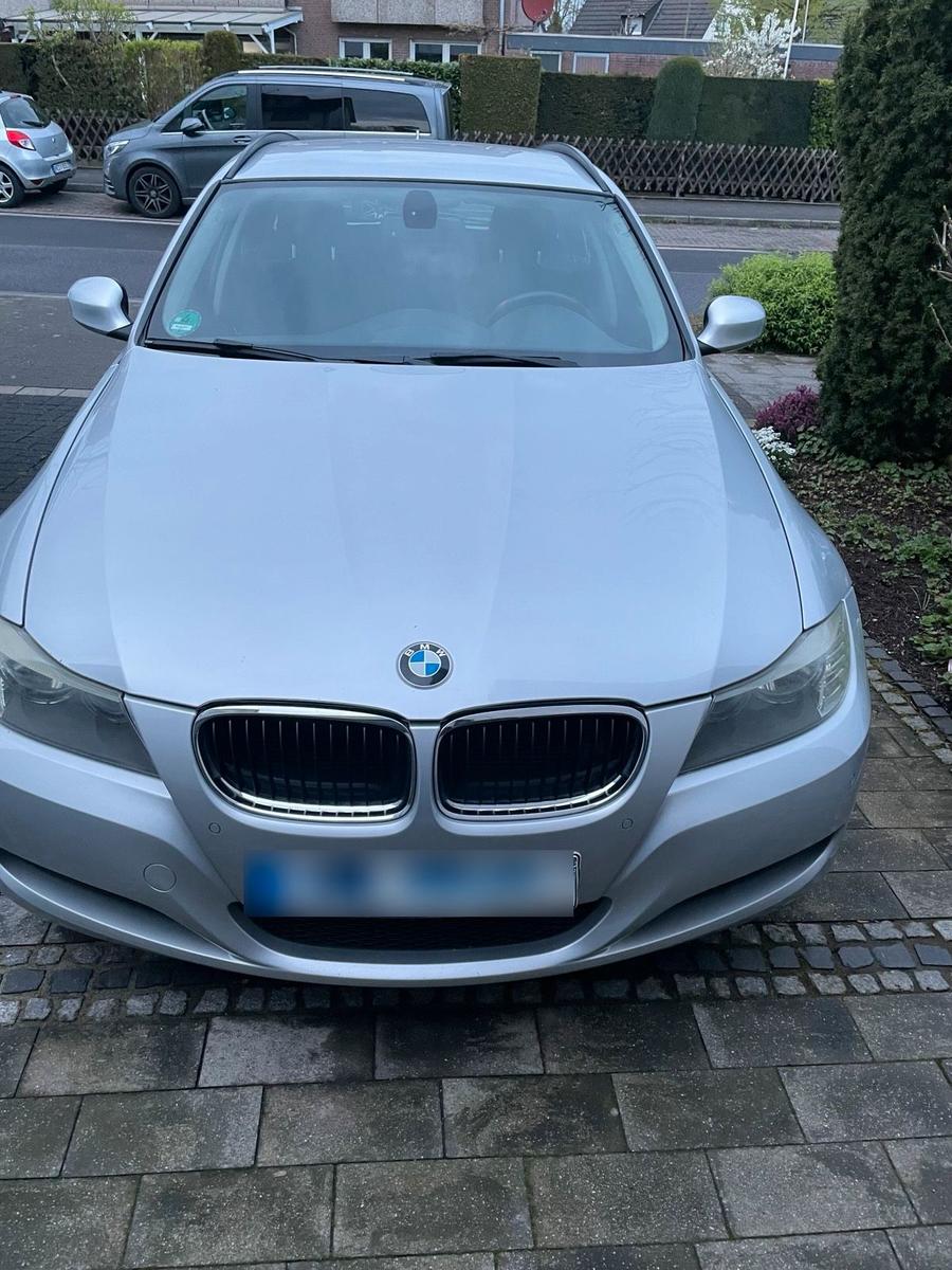 BMW 316 2010 — photo 9