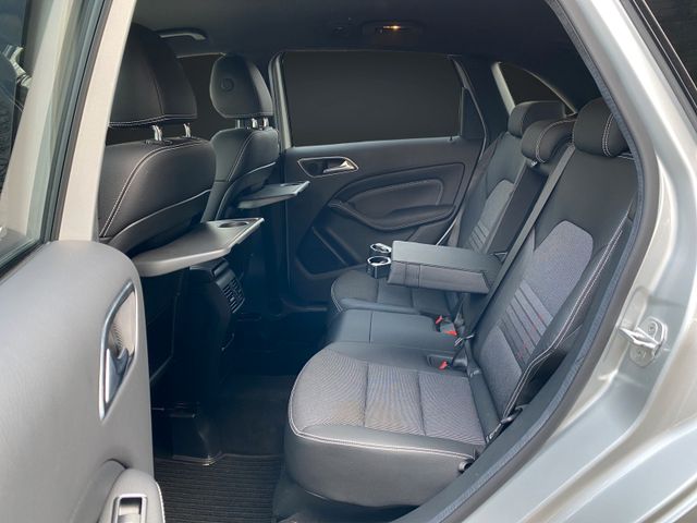 Mercedes-Benz B 220